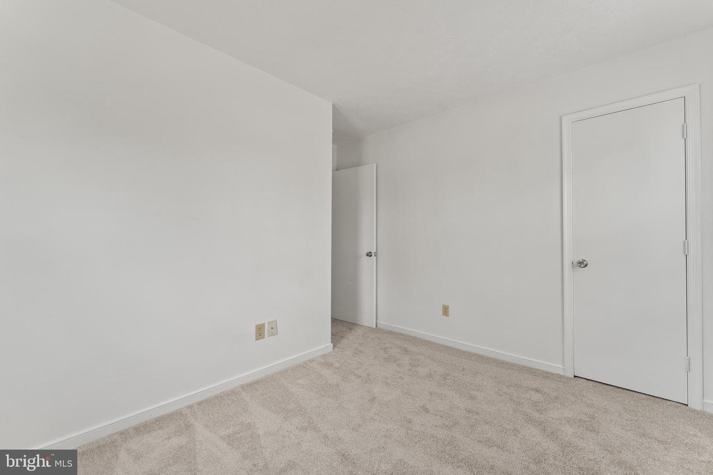 4602 H Whiting Circle photo 20