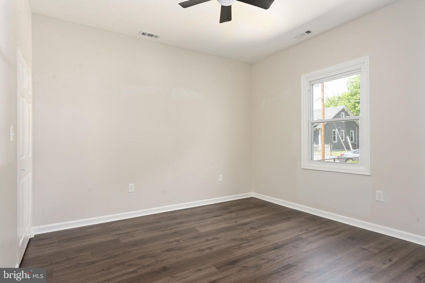 238 E 36th Street photo 15