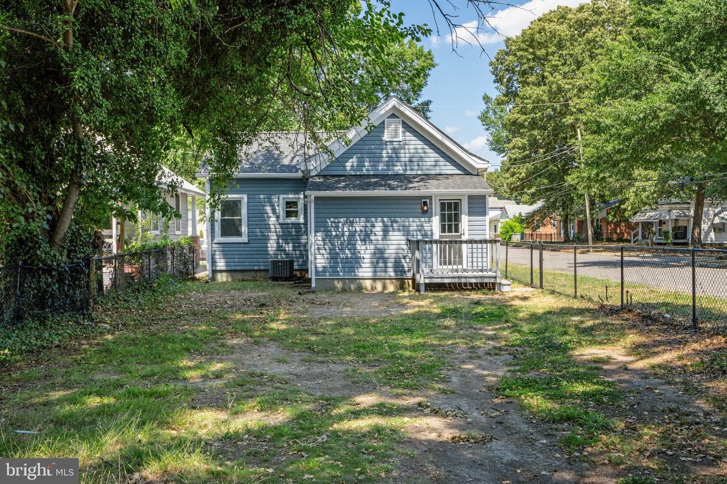 238 E 36th Street photo 25