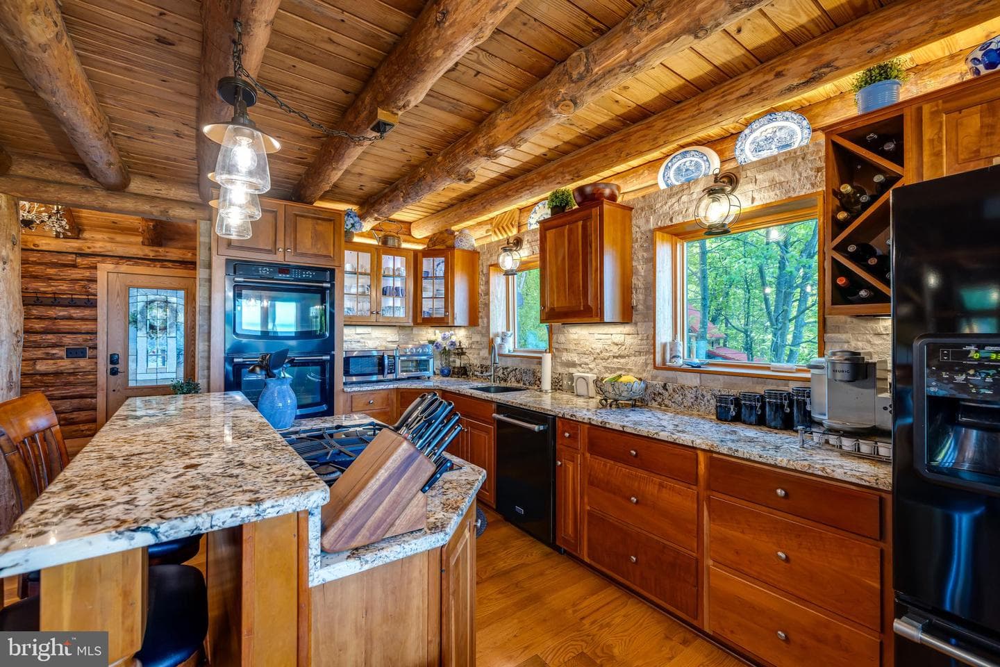 1130 Sundance Mountain Road photo 5