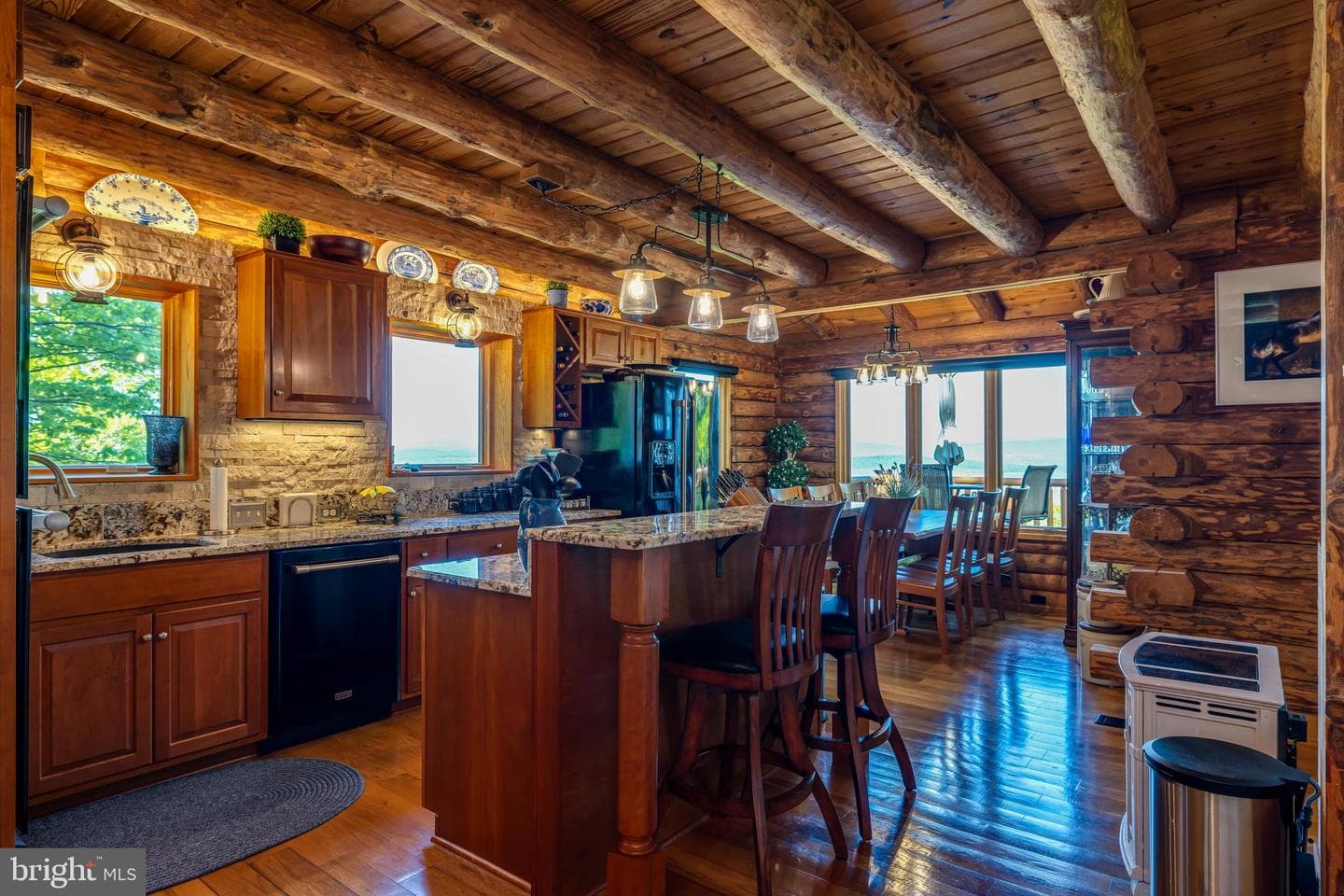 1130 Sundance Mountain Road photo 7