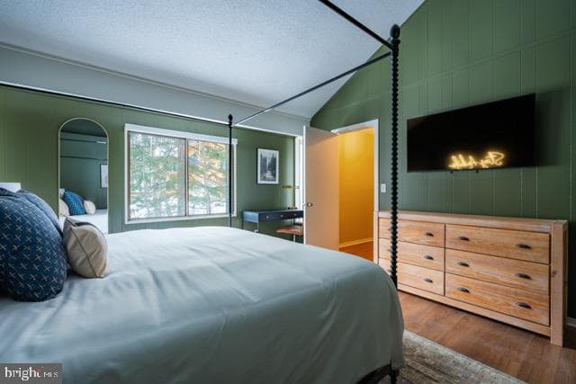 207 Vancouver Court photo 54