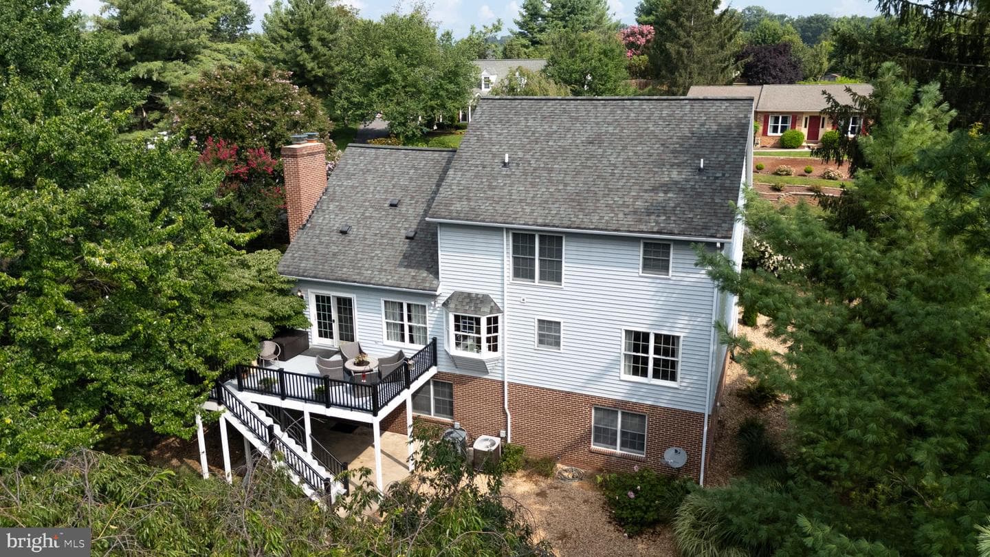 111 Mirandy Court photo 2
