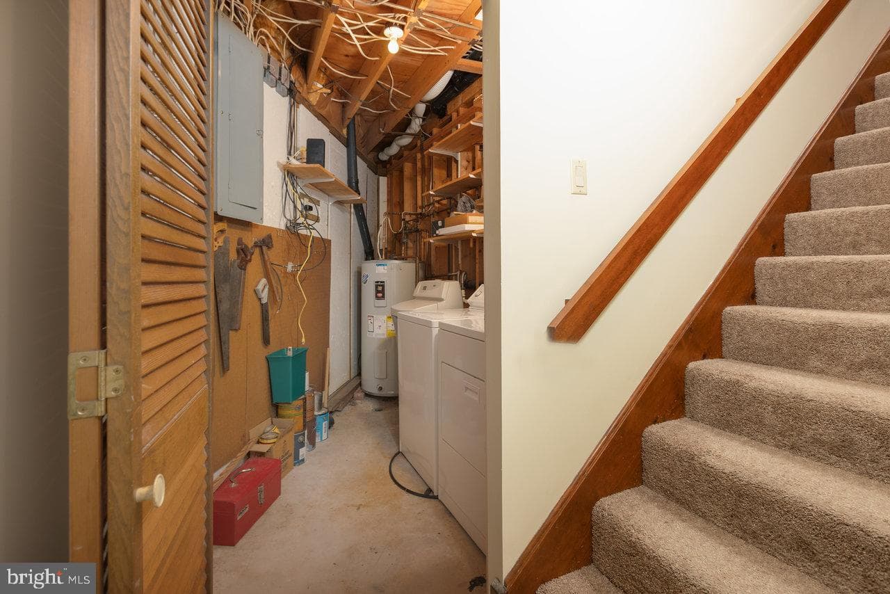 130 Congers Ln photo 32