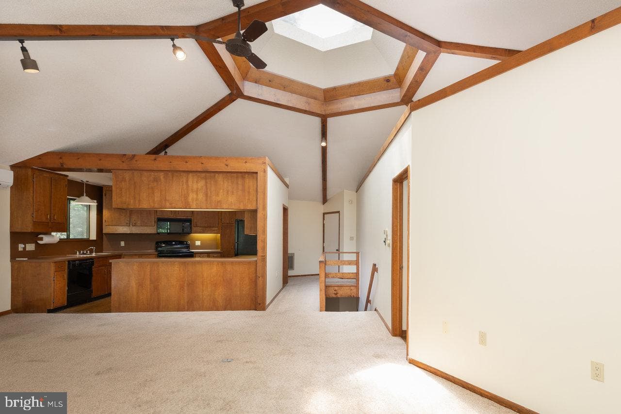 130 Congers Ln photo 9