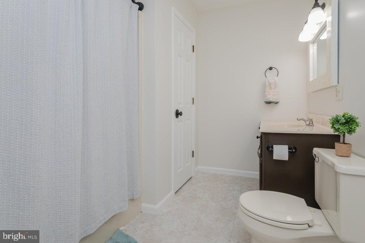 452 Passage Lane photo 20