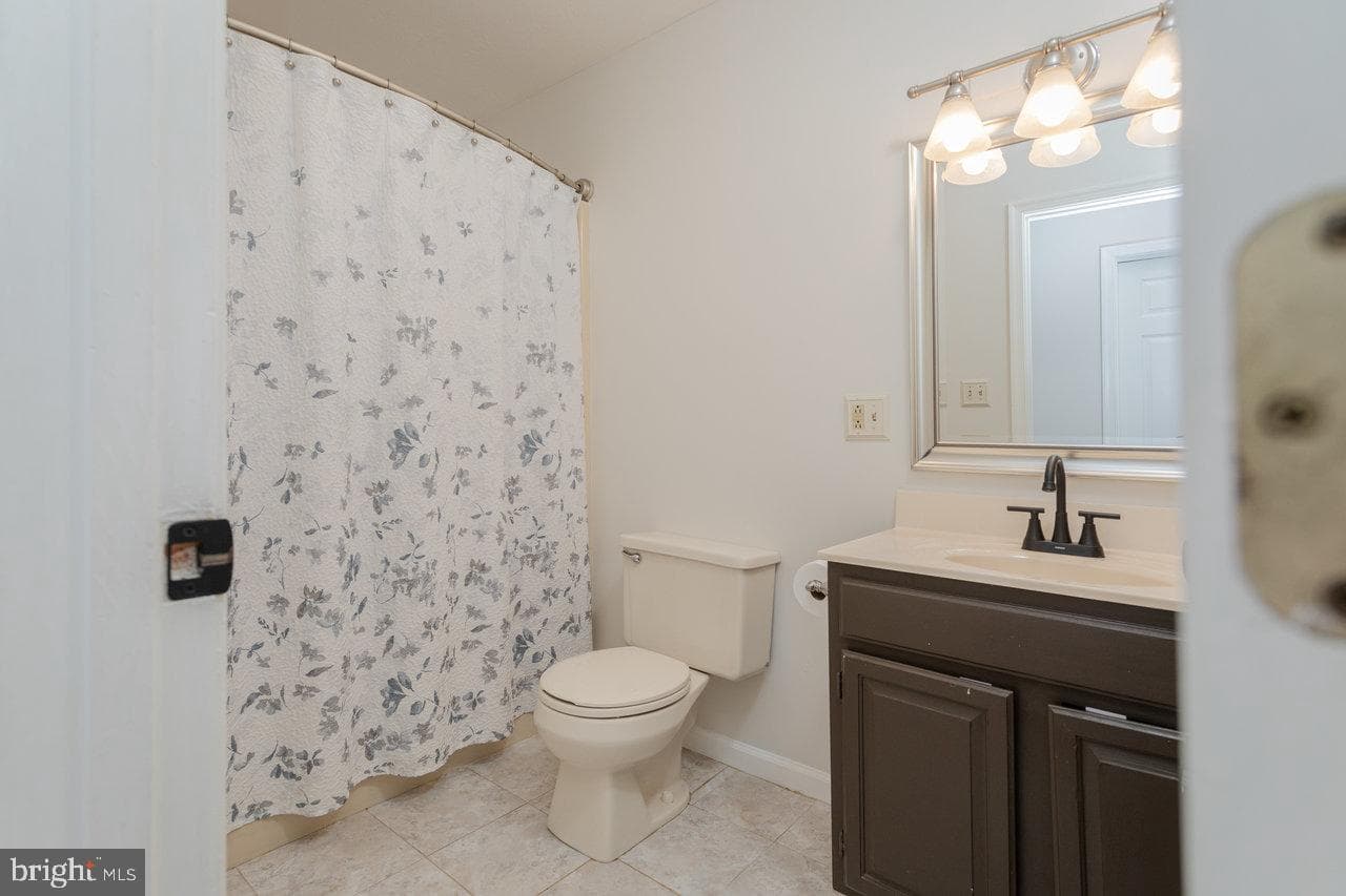 452 Passage Lane photo 27