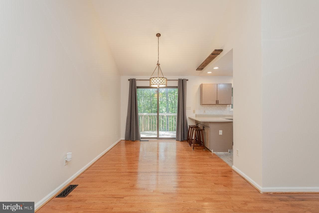 452 Passage Lane photo 8