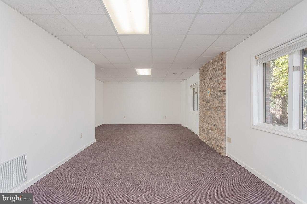 624 Erickson Avenue photo 43