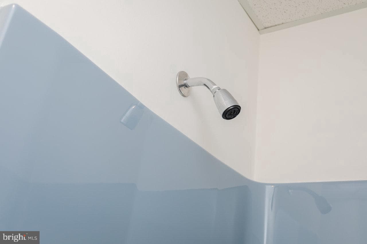 624 Erickson Avenue photo 47