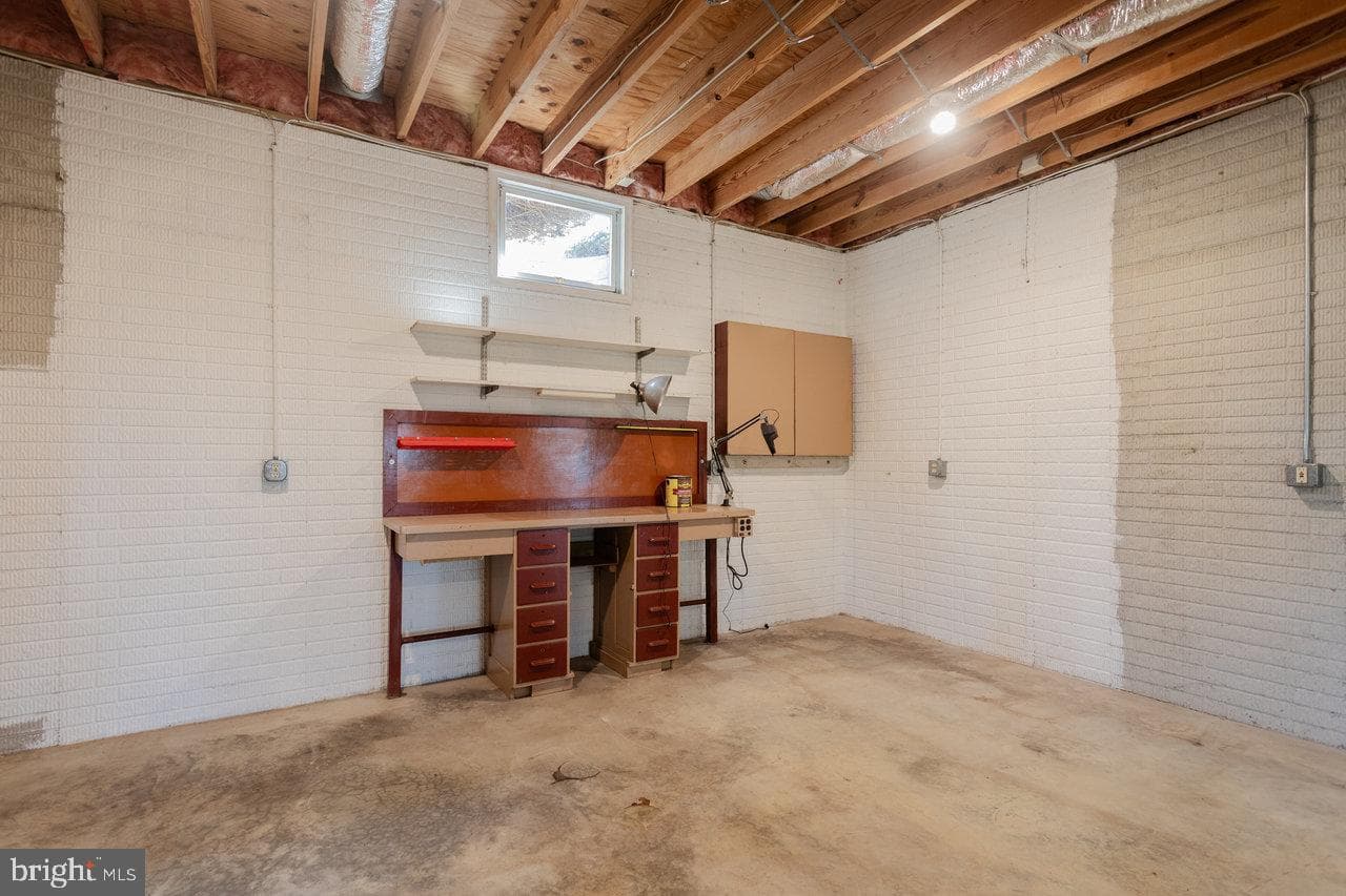 624 Erickson Avenue photo 51