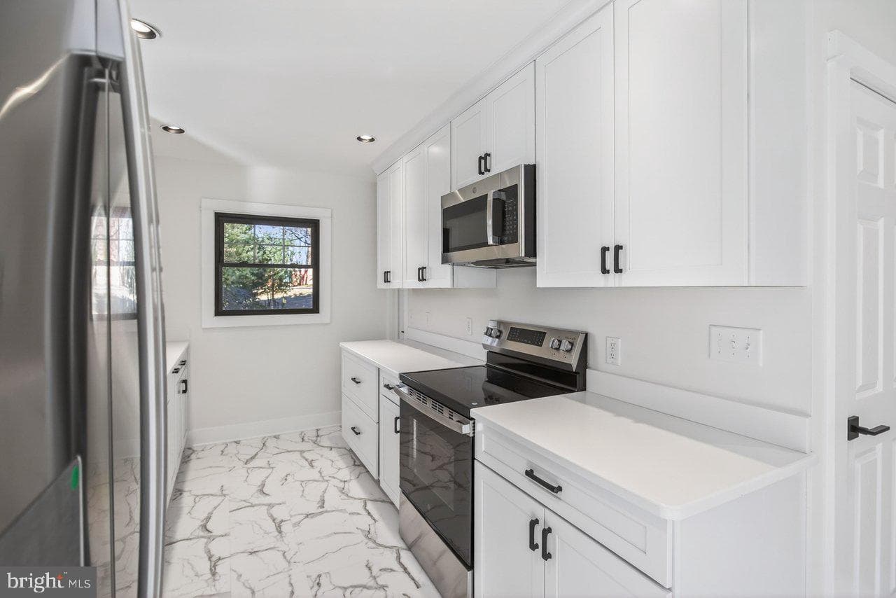 4634 Shen Lake Drive photo 11