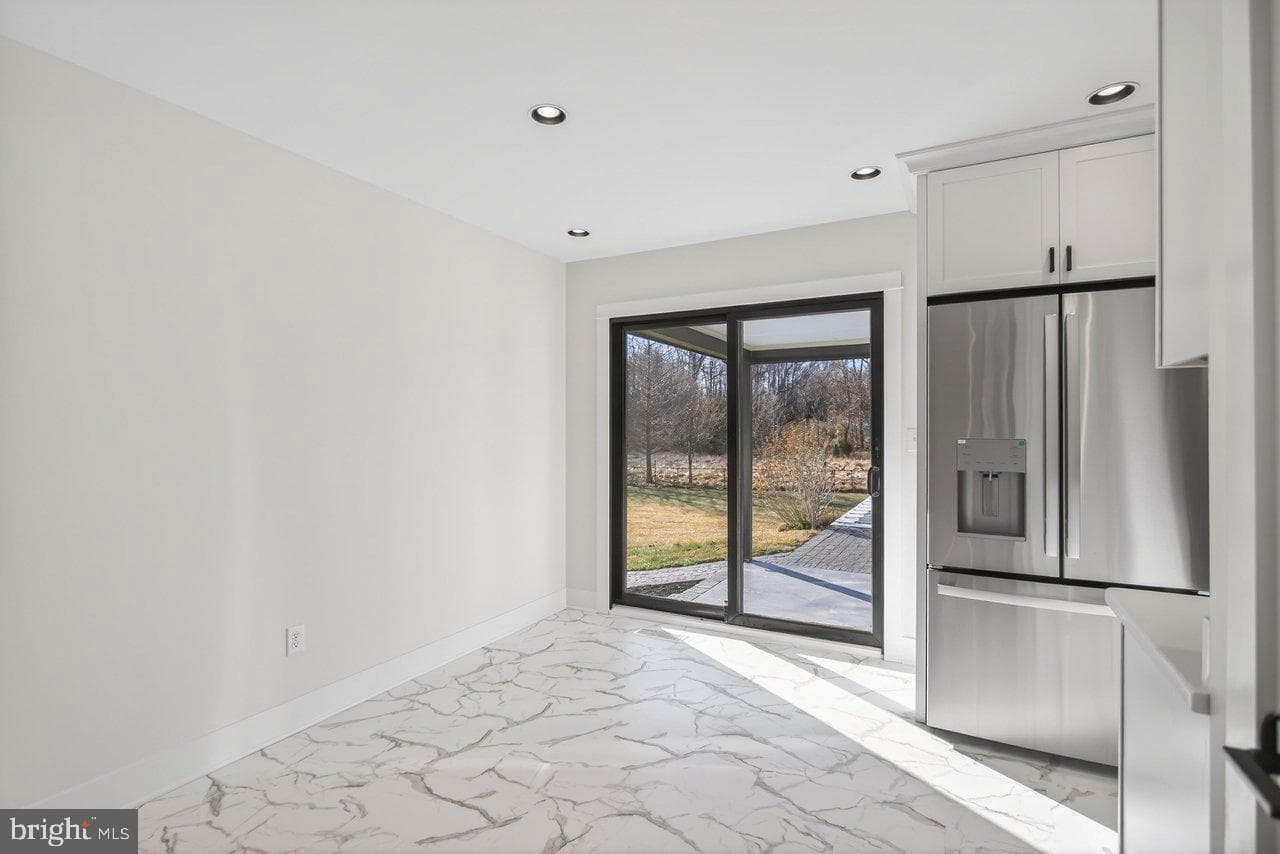 4634 Shen Lake Drive photo 16