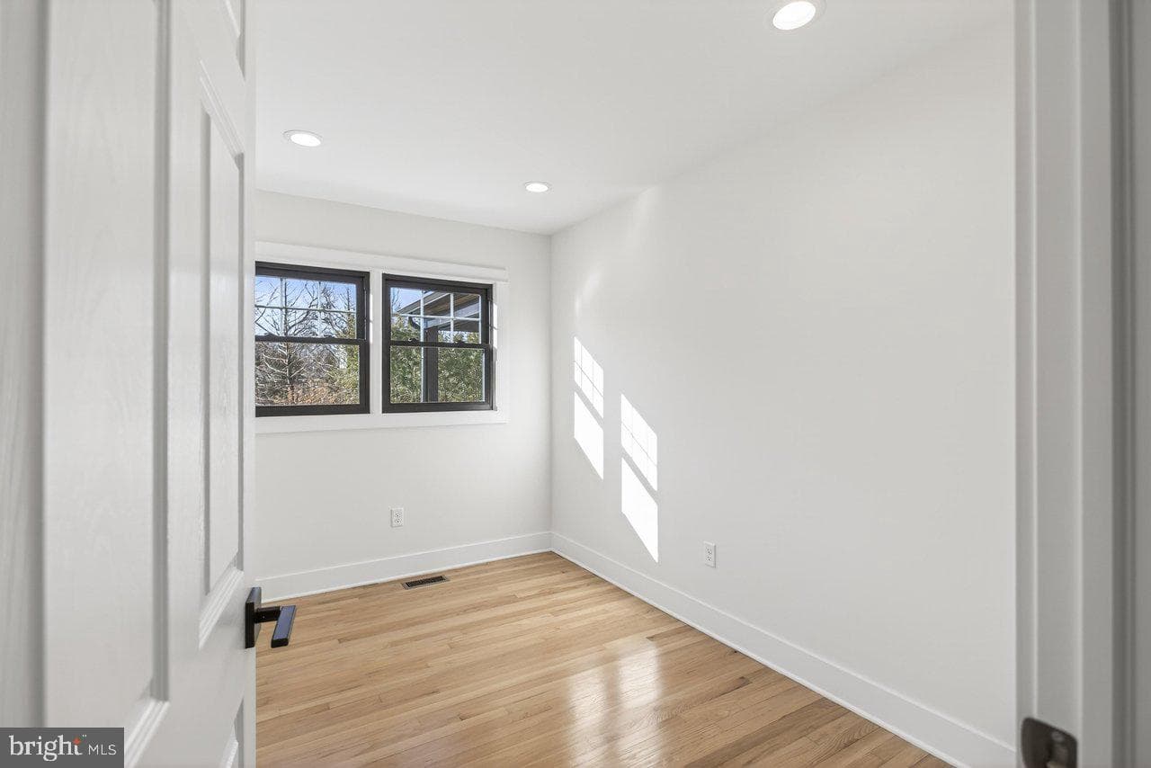 4634 Shen Lake Drive photo 18