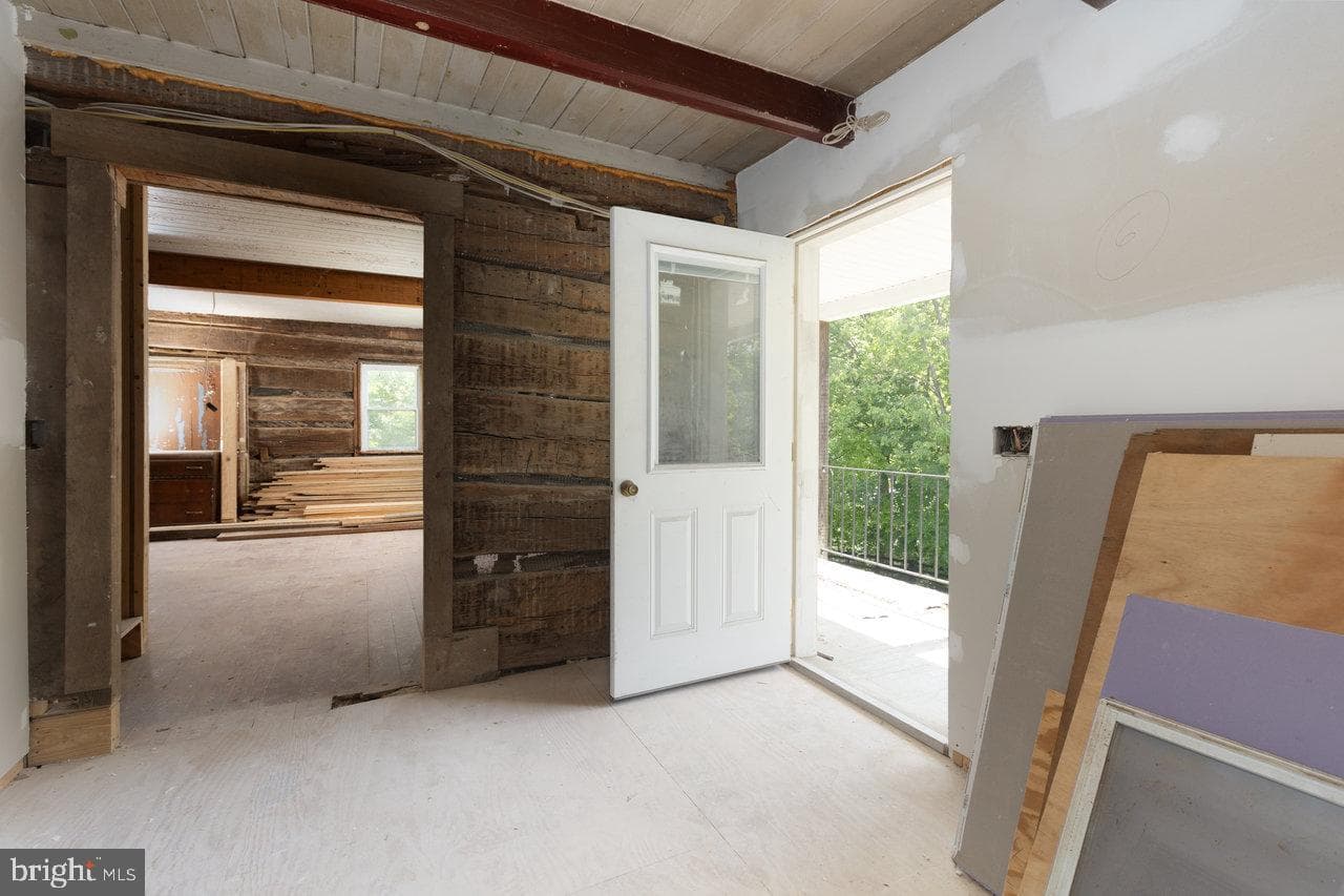 13573 Cooley Spring Ln photo 3