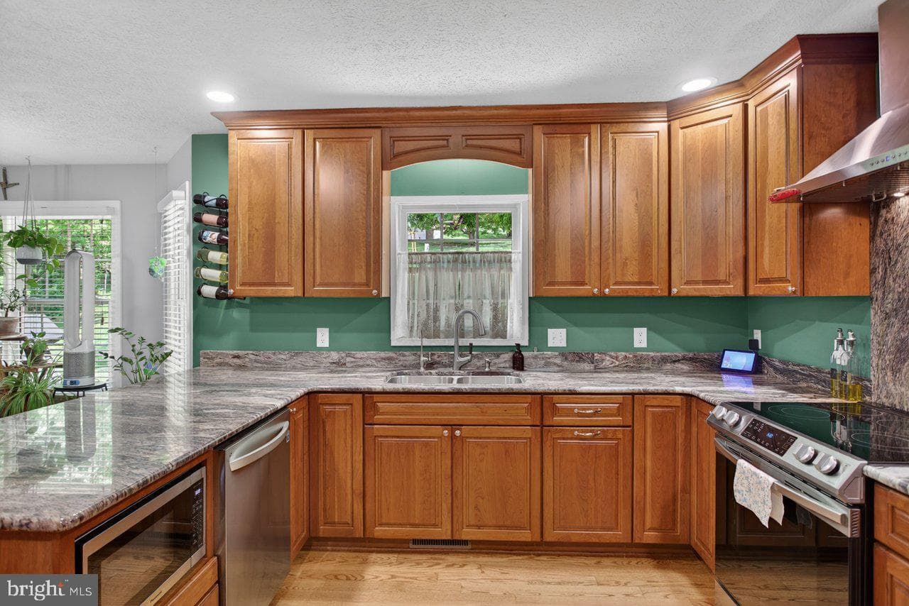760 Confederacy Dr photo 65