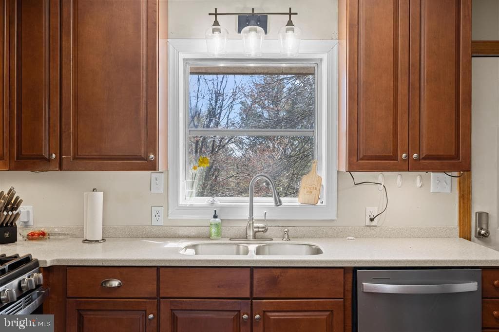 1015 Hamlet Drive photo 16