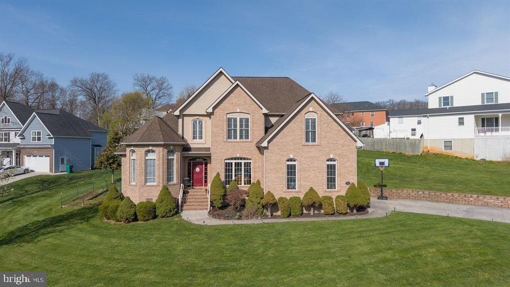 580 Regiment Road photo 1