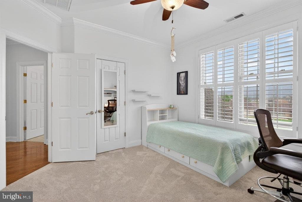 580 Regiment Road photo 46