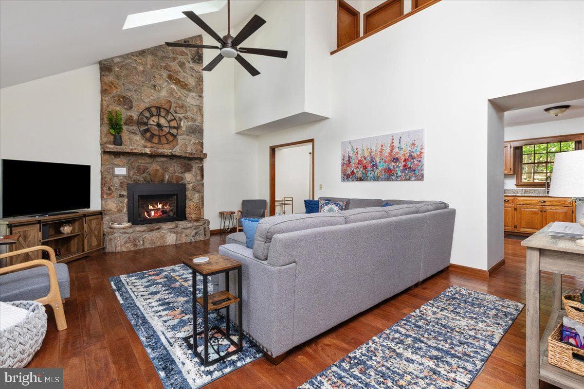 171 Kaylor Circle photo 5