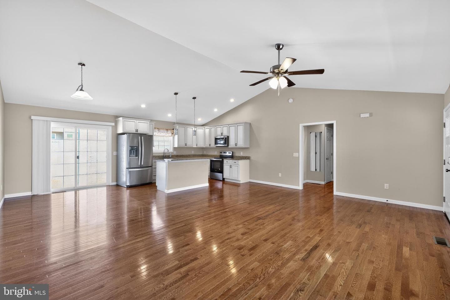 108 Augusta Avenue photo 8