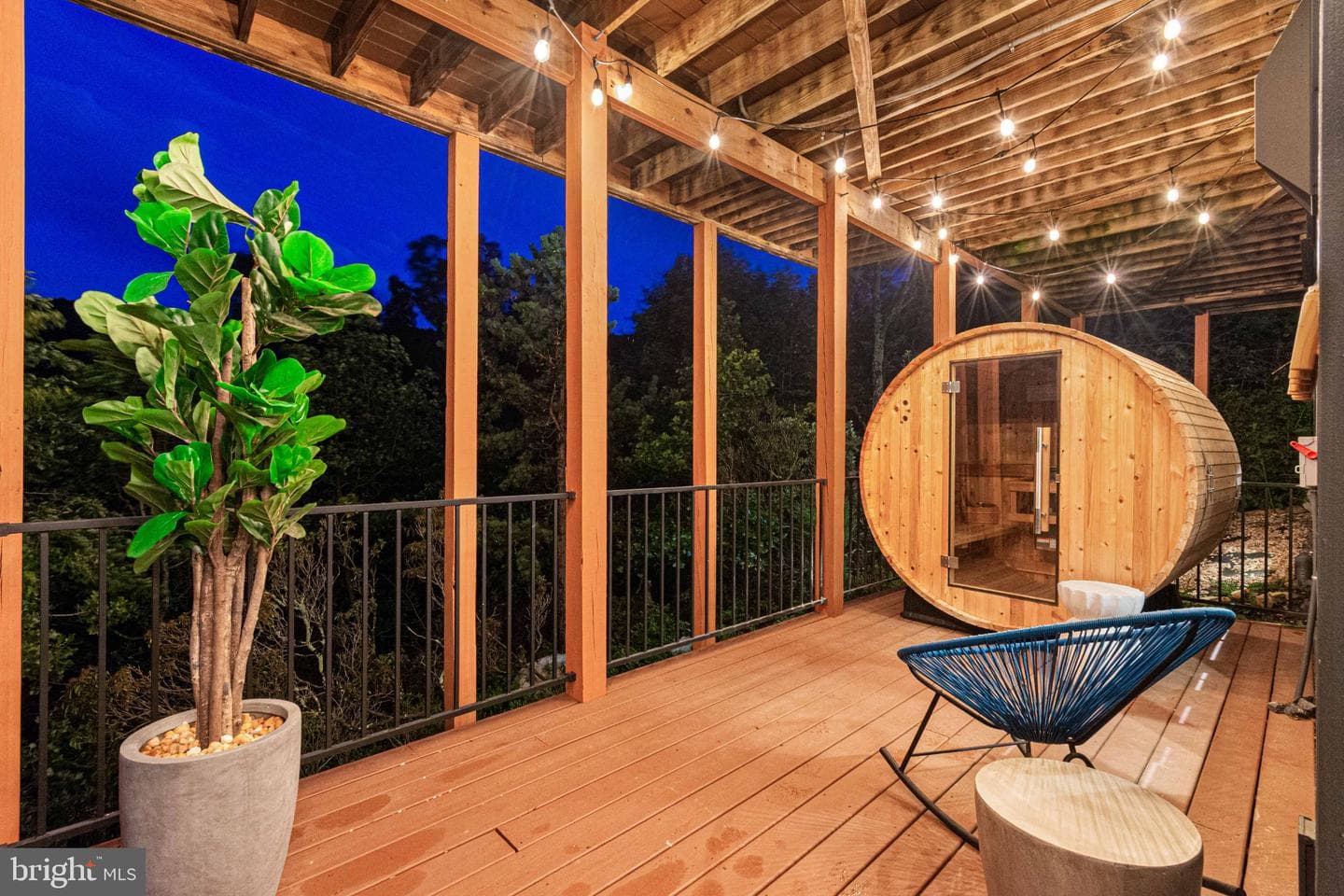 780 Rainier Road photo 27