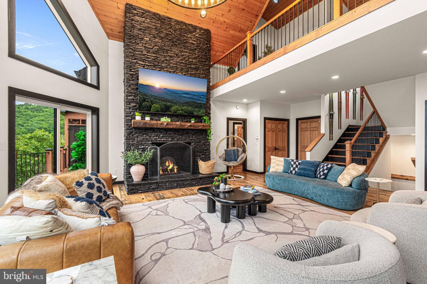 780 Rainier Road photo 37