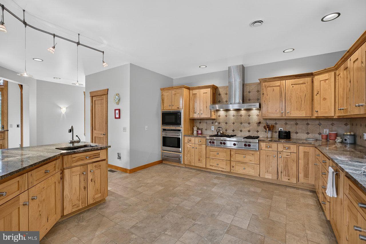 1380 Bloomer Springs Road photo 15
