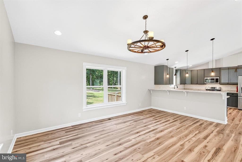 8905 Shade Tree Lane photo 17