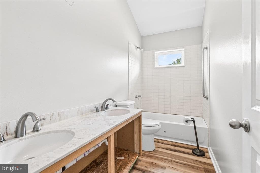8905 Shade Tree Lane photo 29