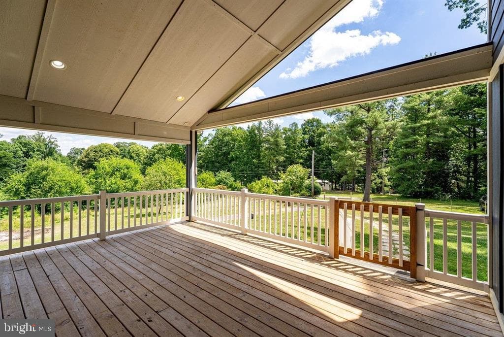 8905 Shade Tree Lane photo 3