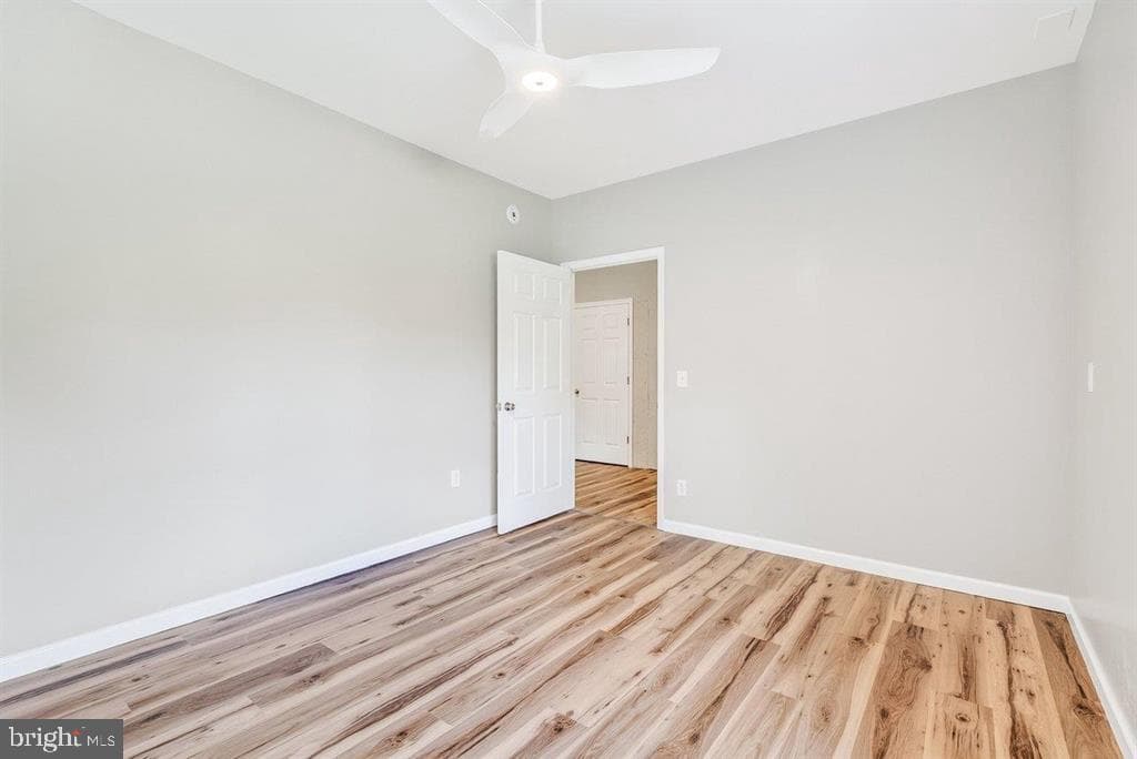 8905 Shade Tree Lane photo 39