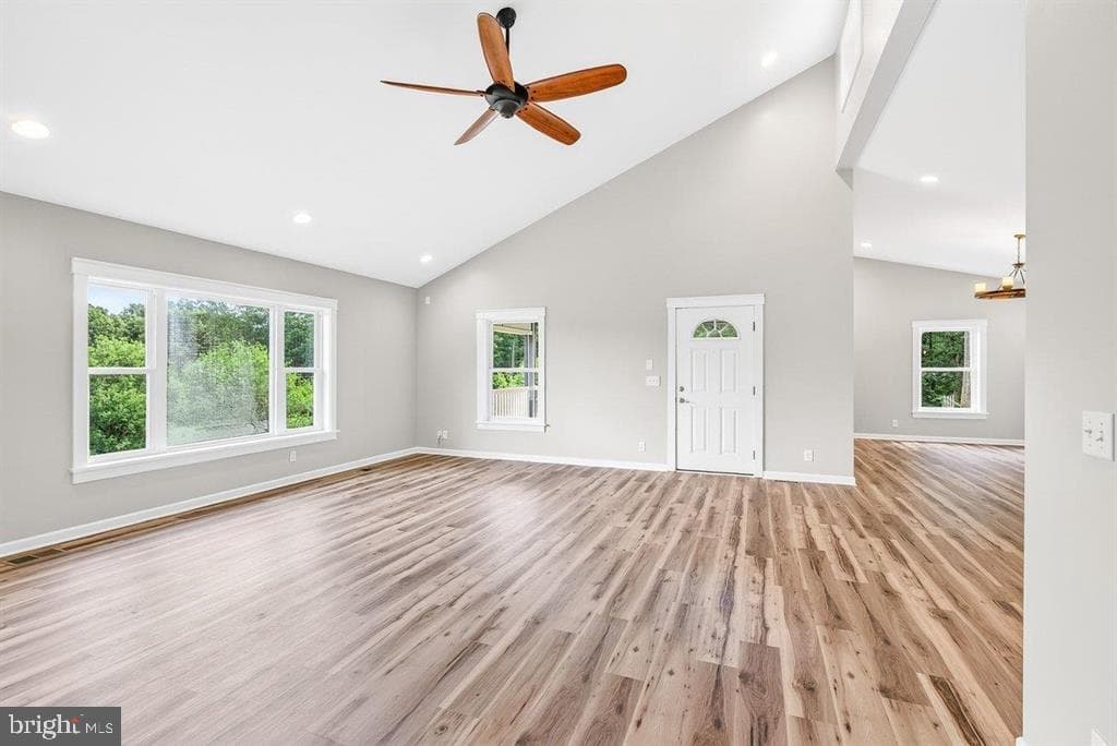 8905 Shade Tree Lane photo 4