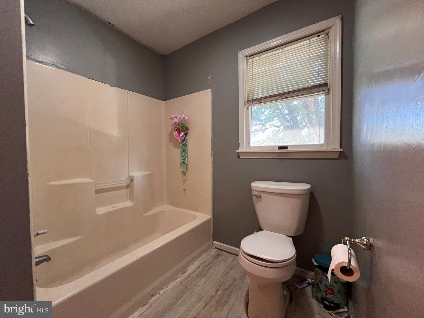 205 Tenth Street photo 11