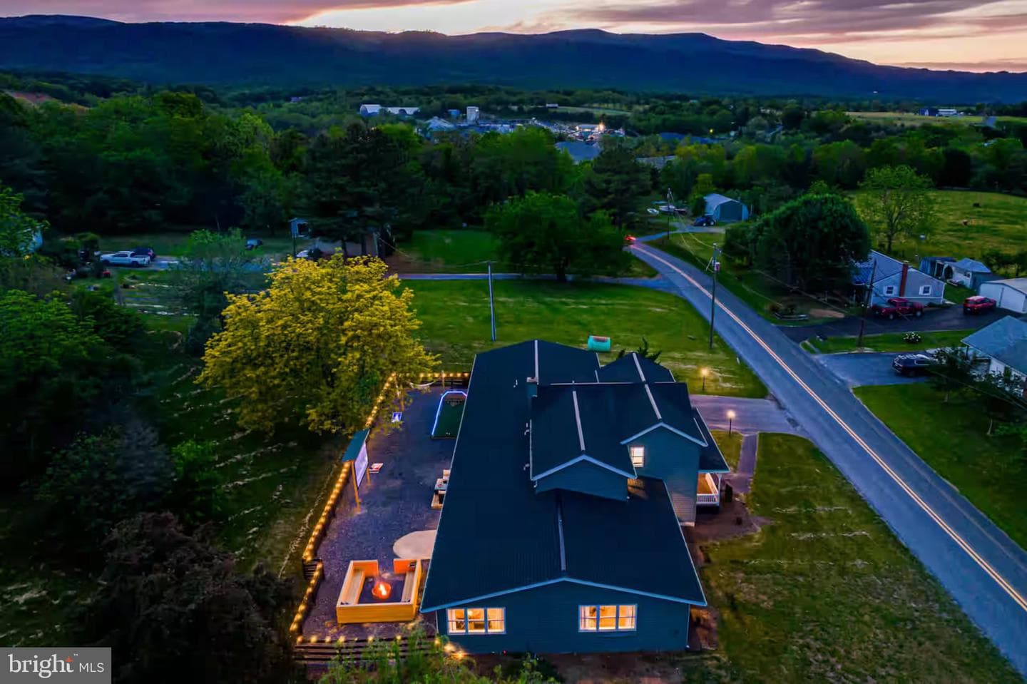 3347 River Road photo 1
