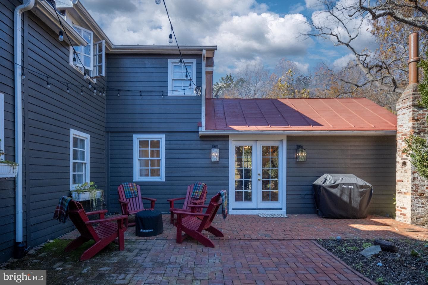 560 Richmond Road photo 112