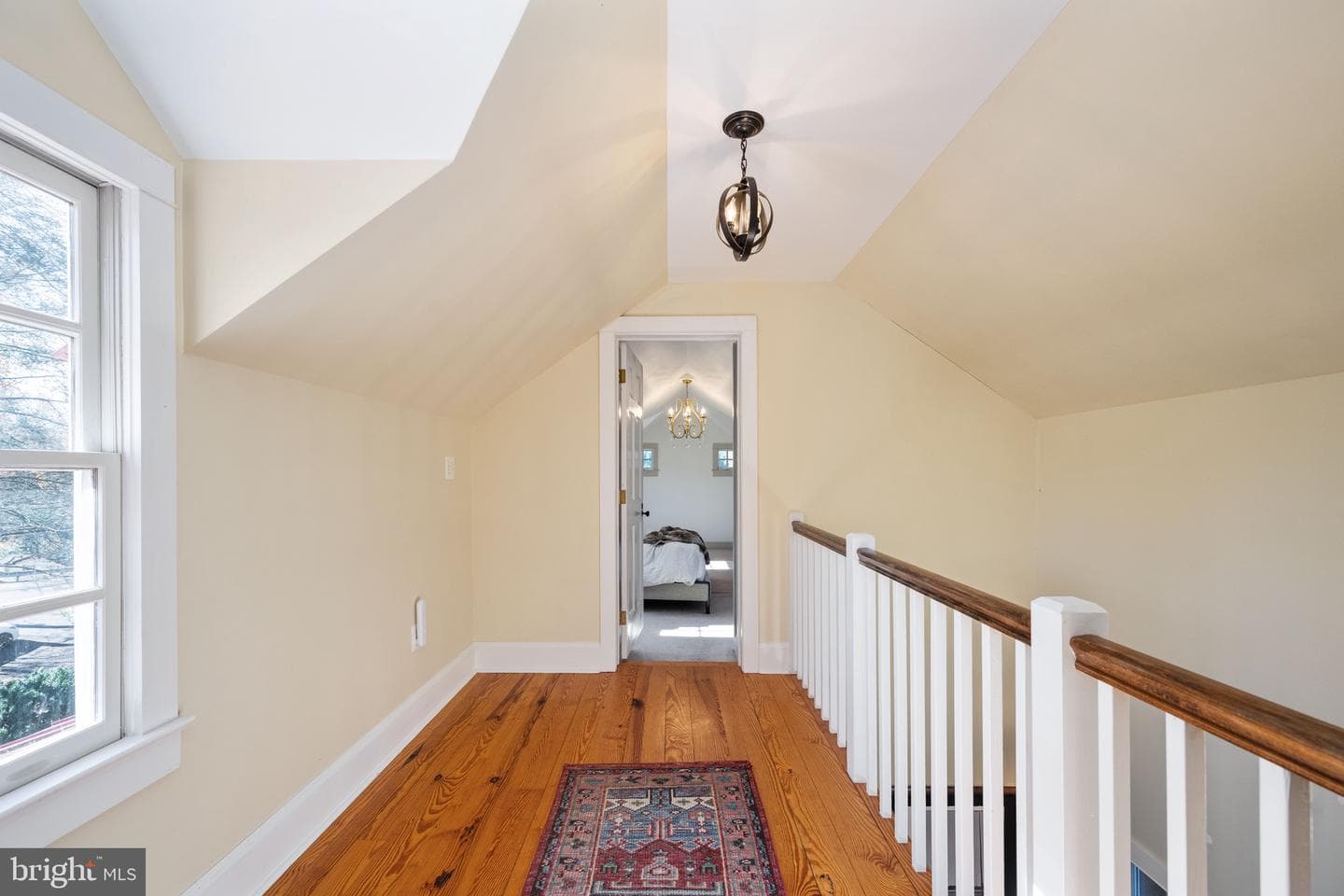 560 Richmond Road photo 57