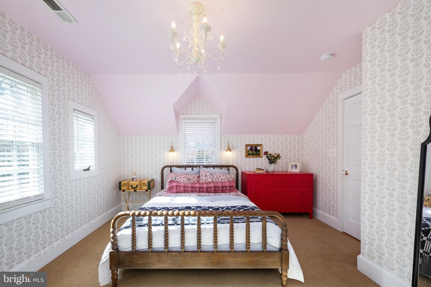 560 Richmond Road photo 76