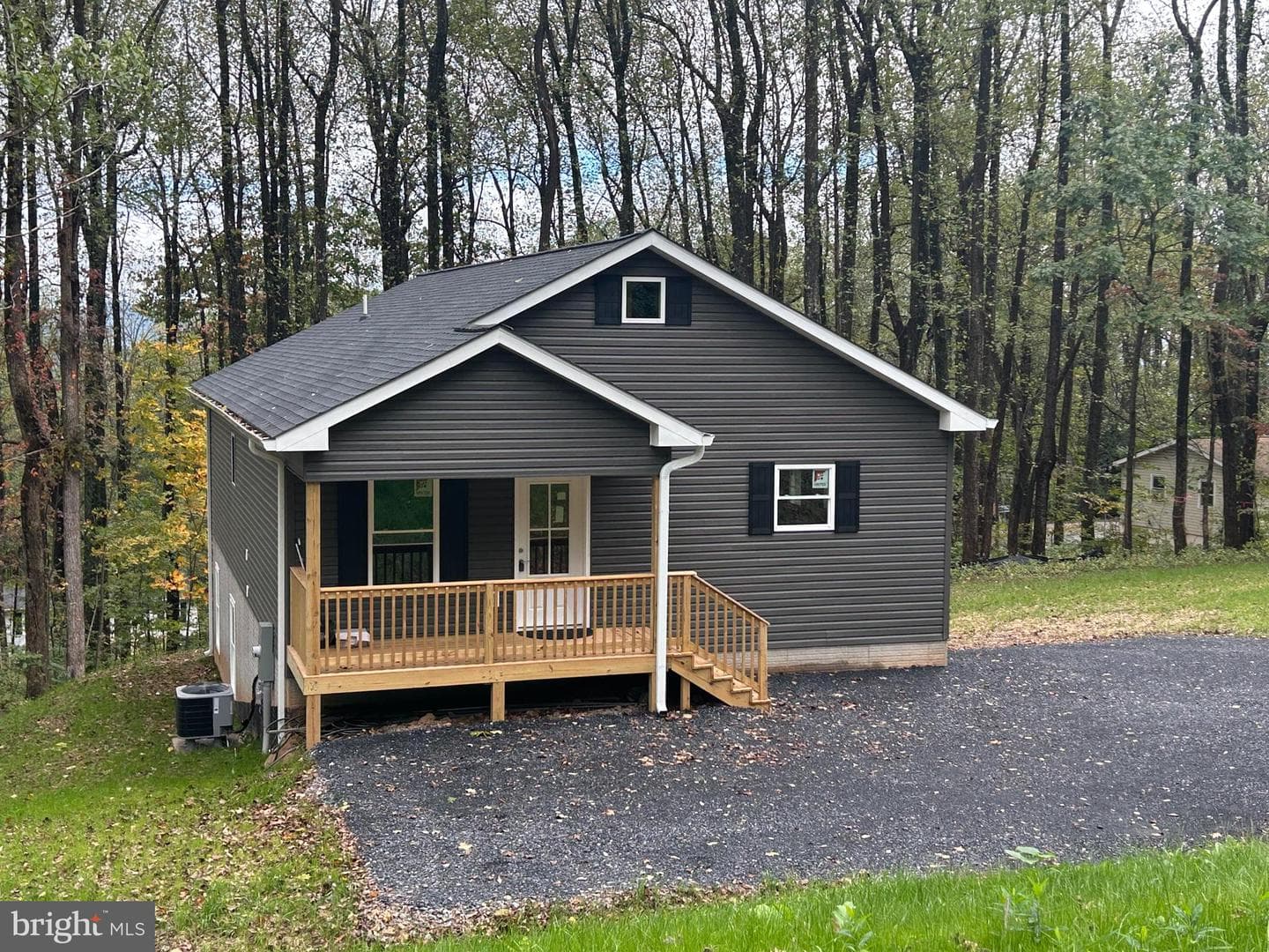 130 Highland Way photo 2