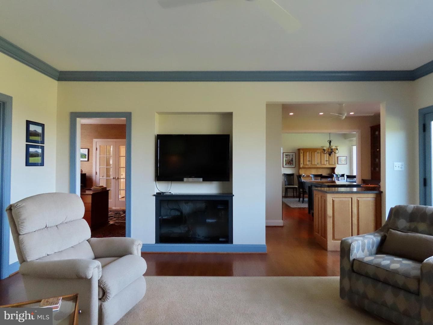 643 Richmond Road photo 13