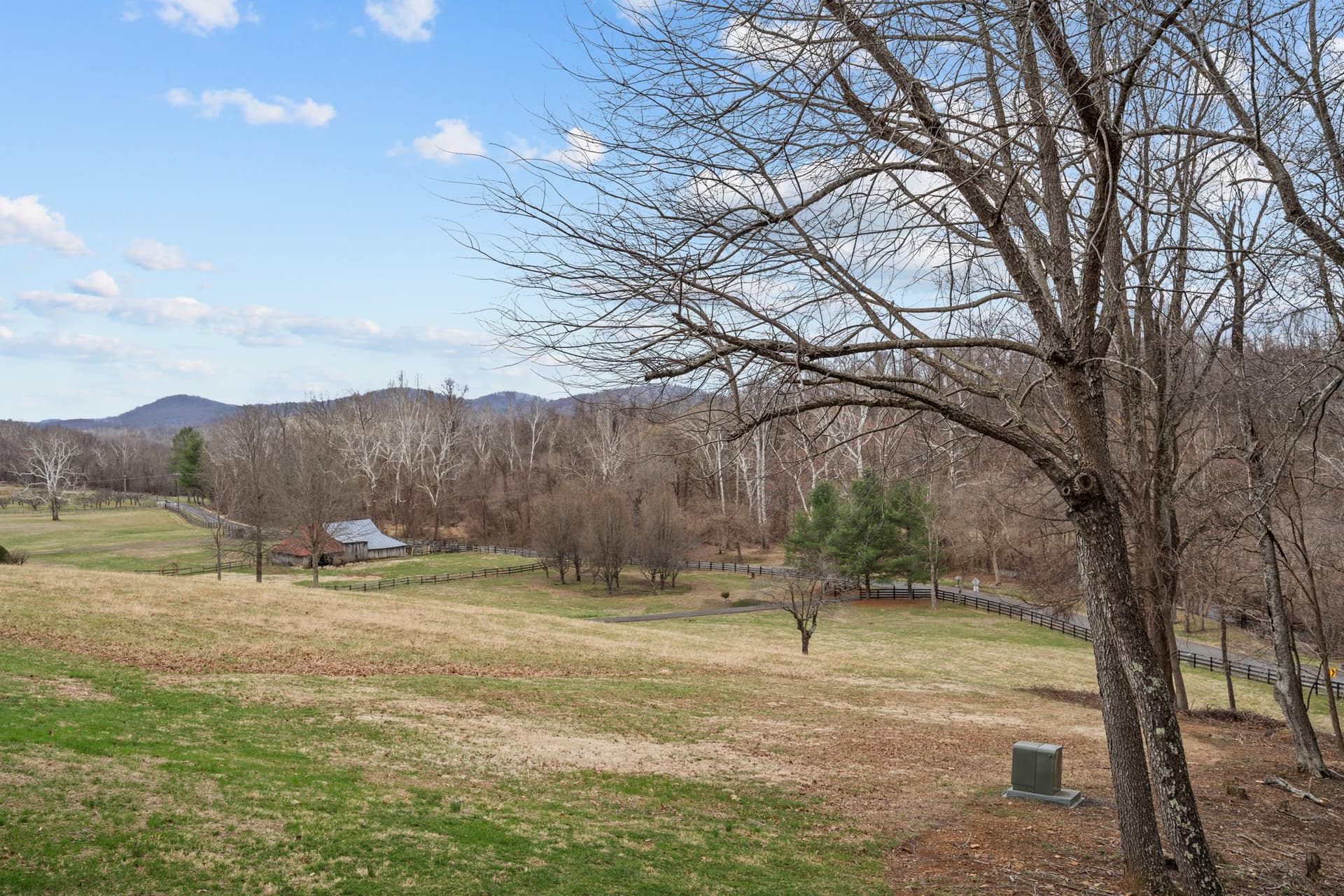 94 Old Hollow Road photo 2