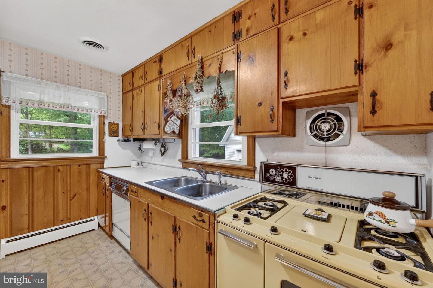 85 S Poes Road photo 28