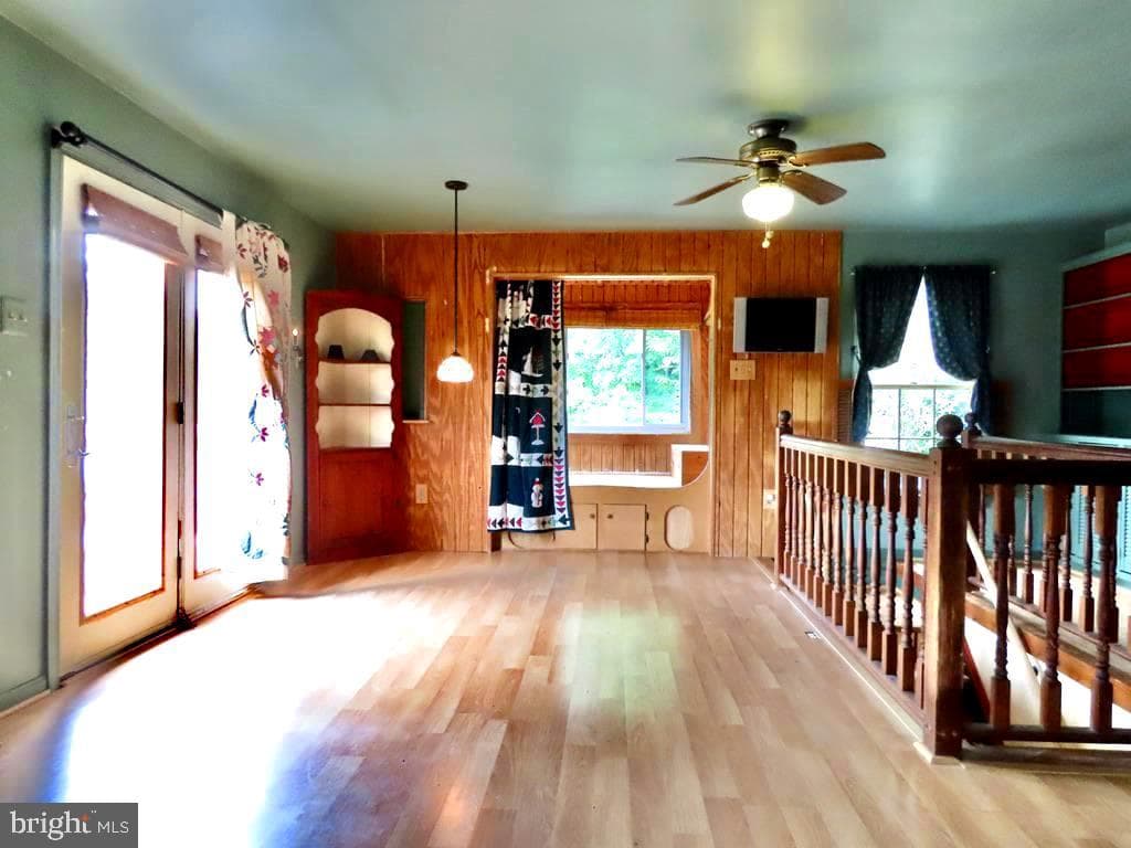 13782 Crest Hill Road photo 9