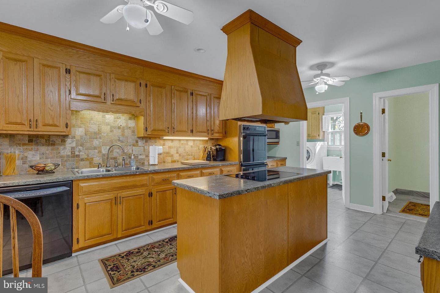 262 College Avenue photo 4