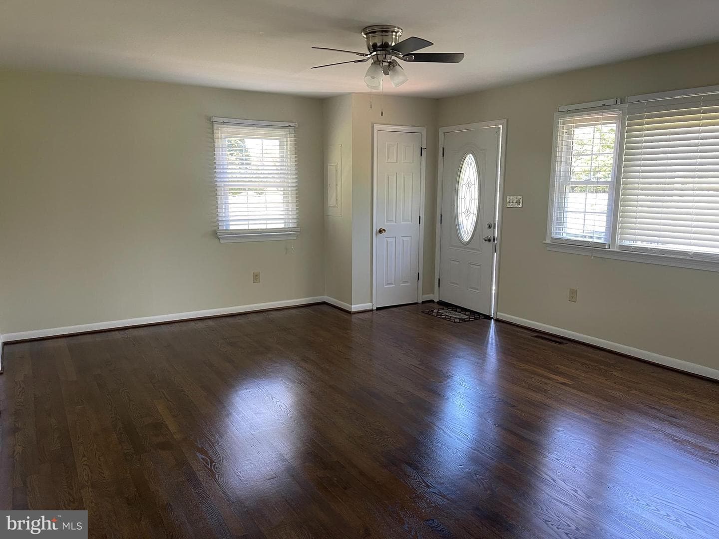 1812 Snyder Road photo 3