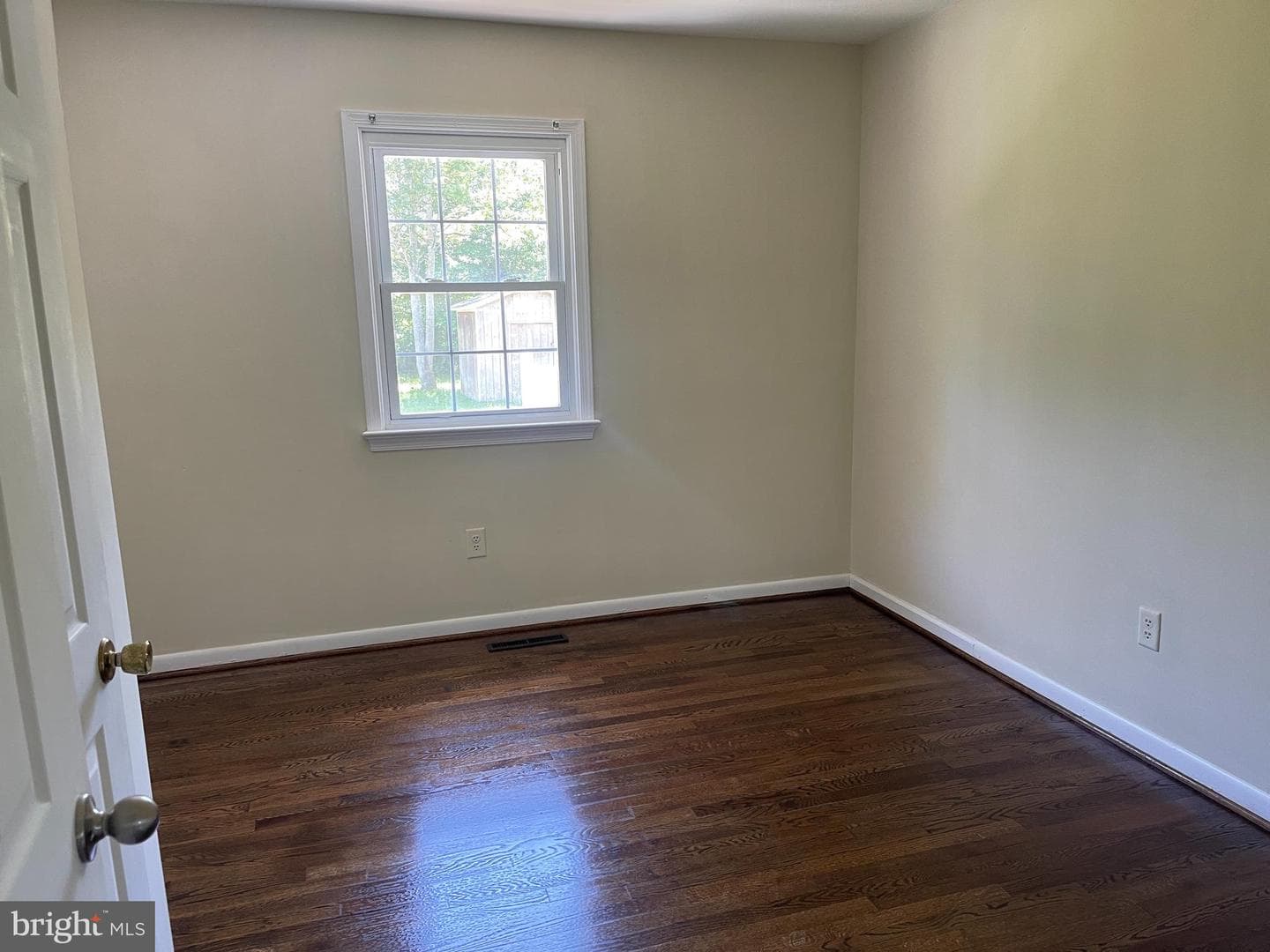 1812 Snyder Road photo 6
