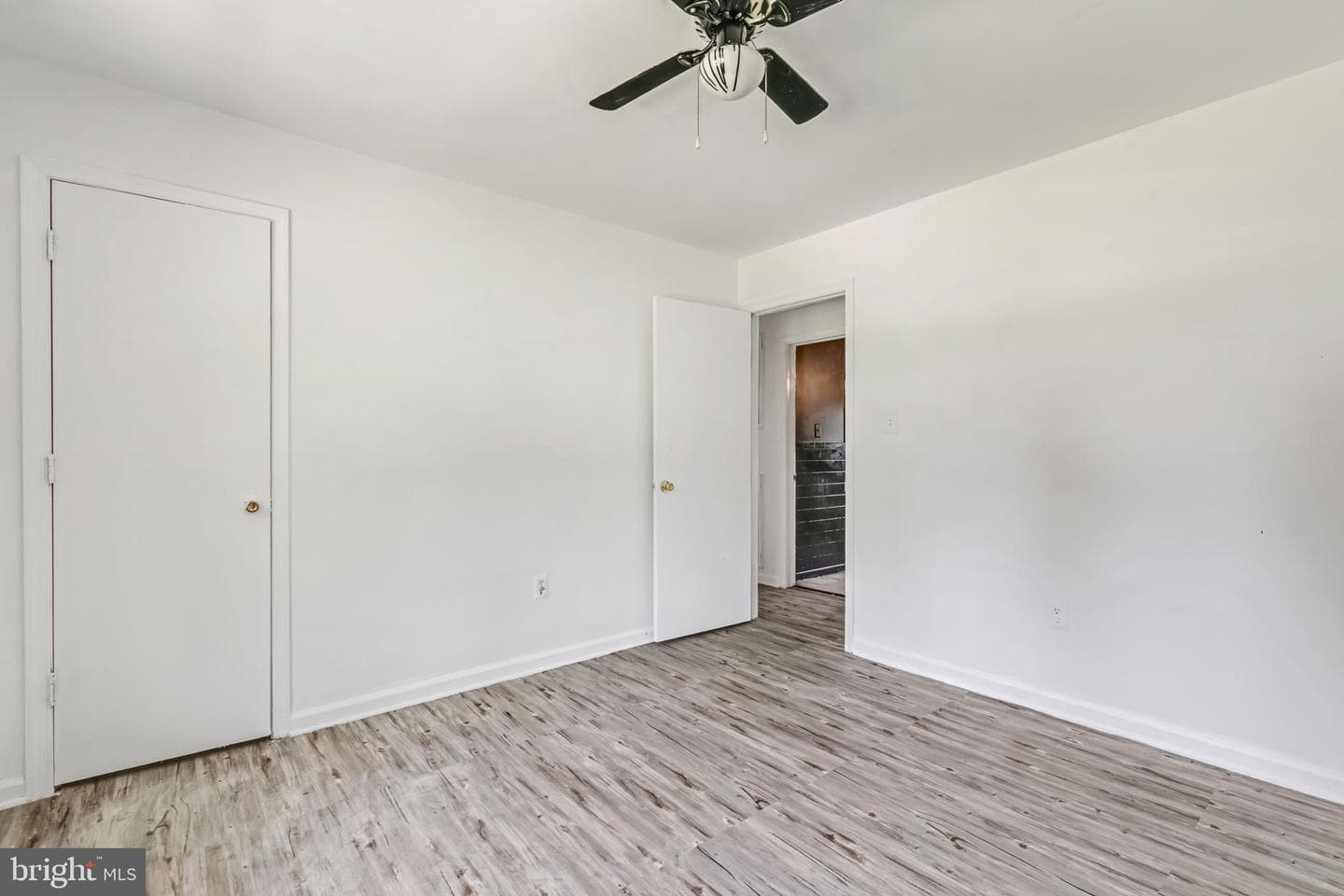 868 Simonson Road photo 10