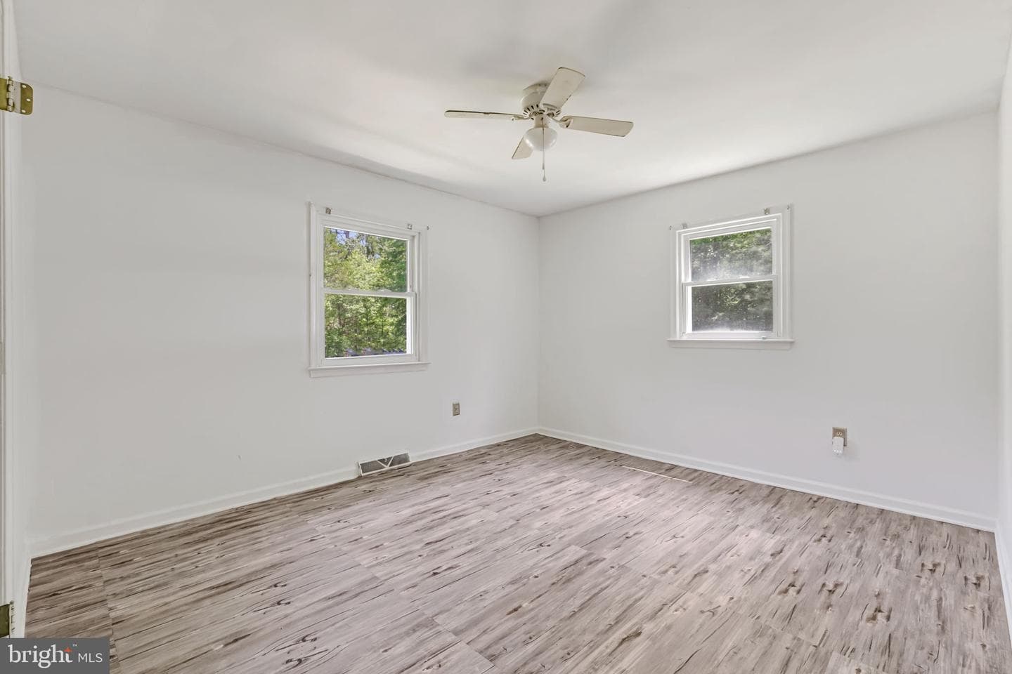 868 Simonson Road photo 12
