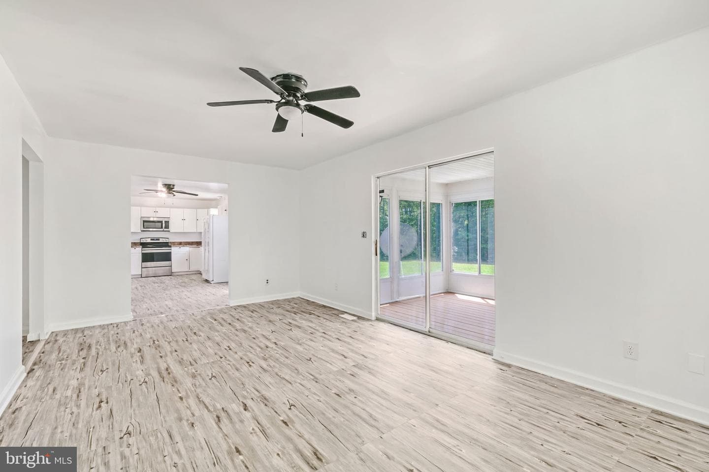 868 Simonson Road photo 18