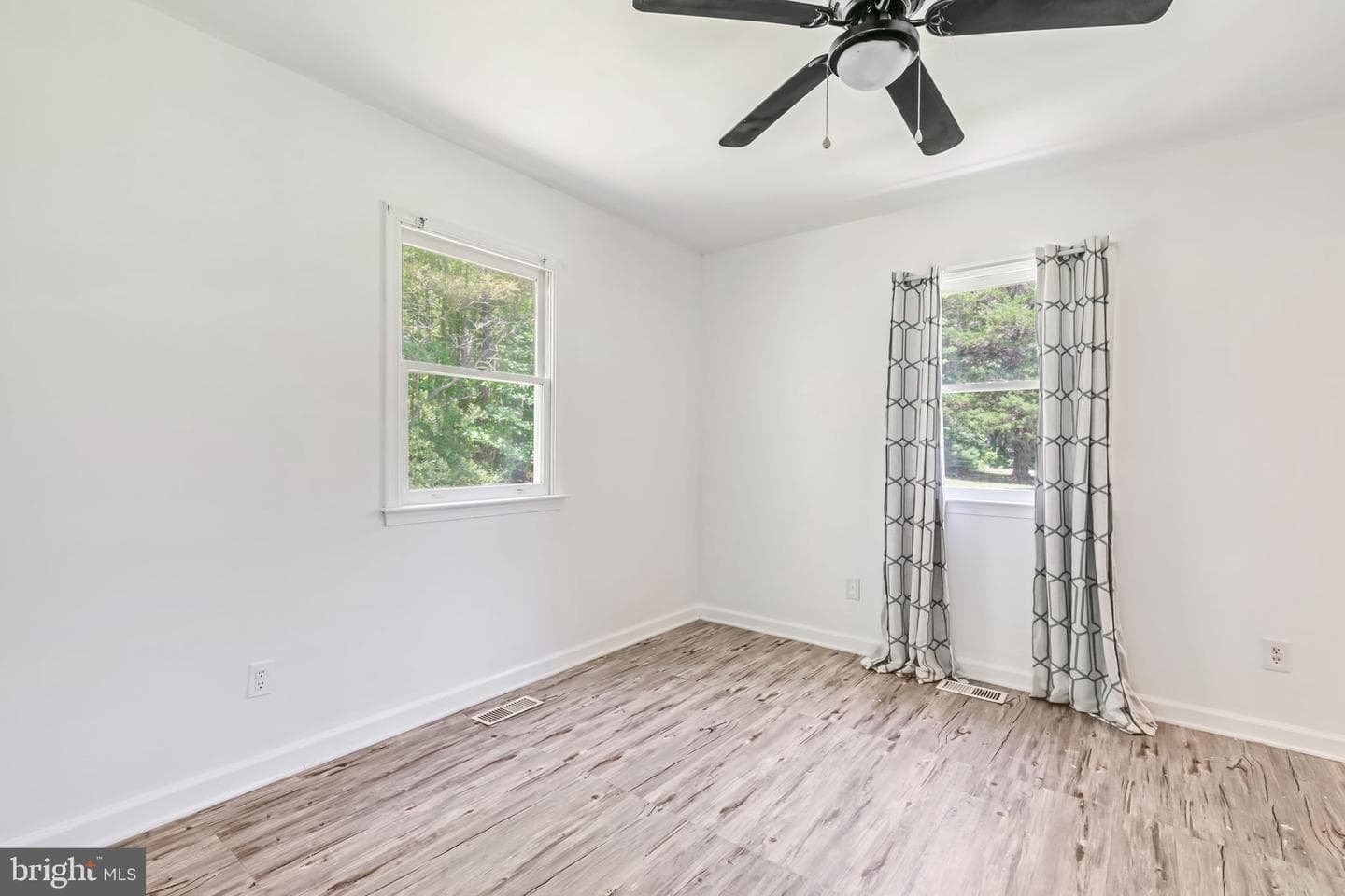 868 Simonson Road photo 19